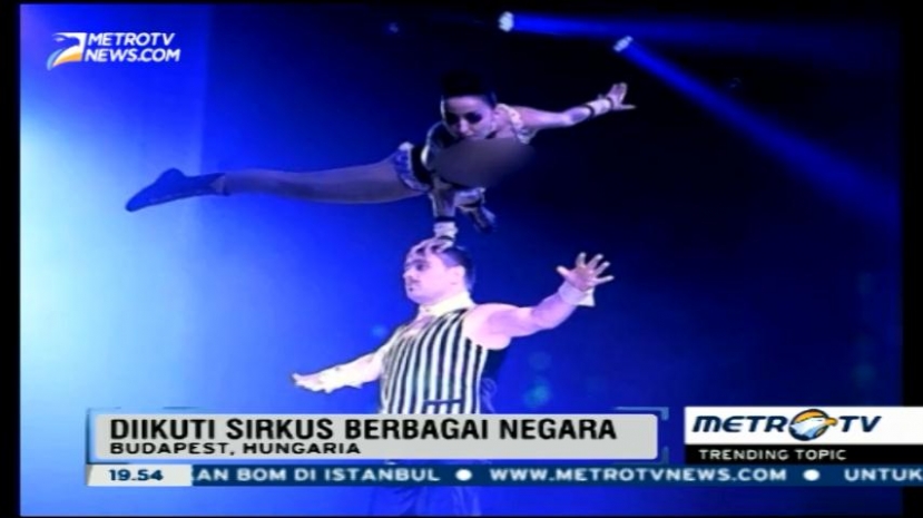 Aksi Akrobatik di Festival Sirkus Internasional Hungaria