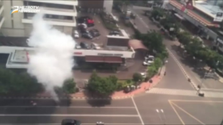 Breaking News: Ledakan dan Baku Tembak di Sarinah 