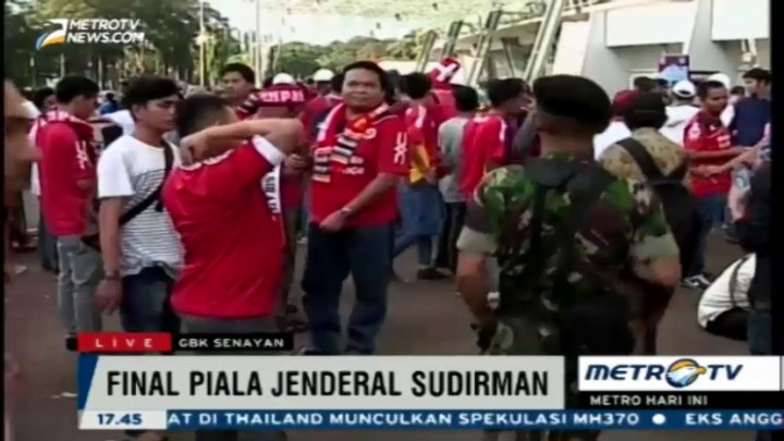 Jelang Final Piala Sudirman, Ribuan Suporter Padati GBK