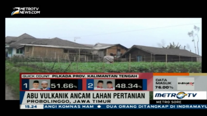  Abu Vulkanik Bromo Ancam Lahan Pertanian Warga 