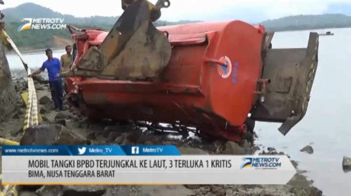 Mobil Tangki BPBD Terjungkal ke Laut, 3 Terluka 1 Kritis