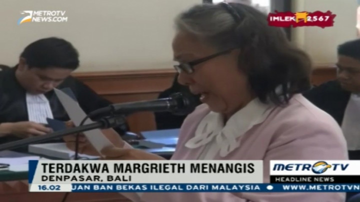 Margriet Menangis Saat Bacakan Pledoi