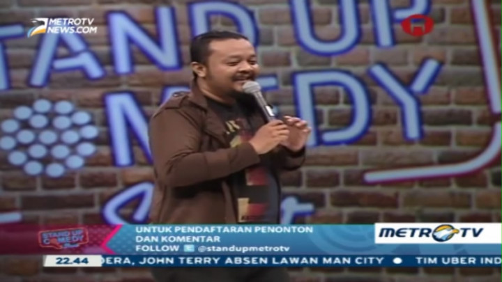 Dede Kendor, Ada Nenek-nenek Pake Behel Naik KRL