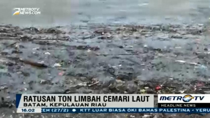 Ratusan Ton Limbah Berbahaya Cemari Laut di Batam 