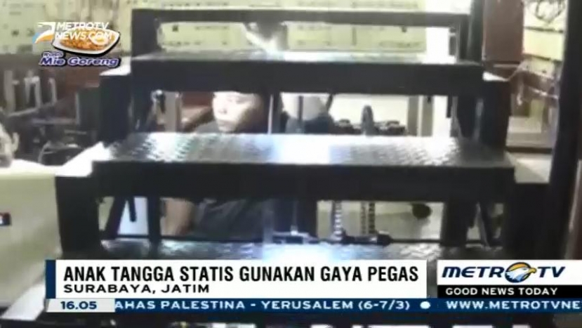 Dua Mahasiswa Untag Surabaya Ciptakan Tangga Penghasil Listrik 