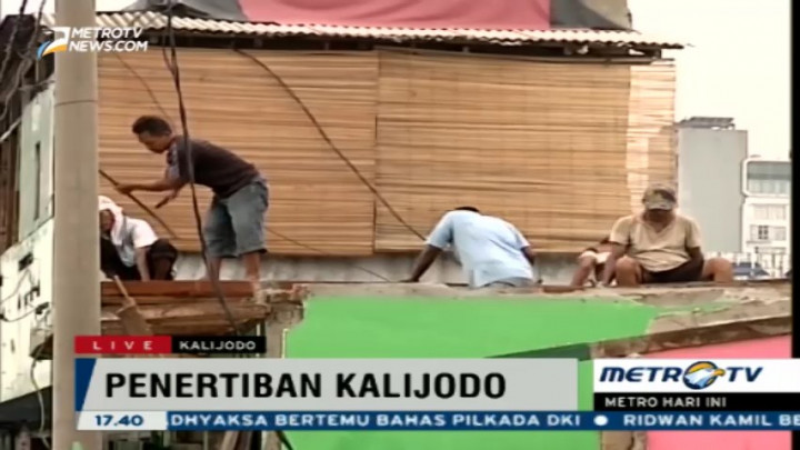 SP3 Dilayangkan, Seluruh Warga Kalijodo Bongkar Bangunan Sendiri