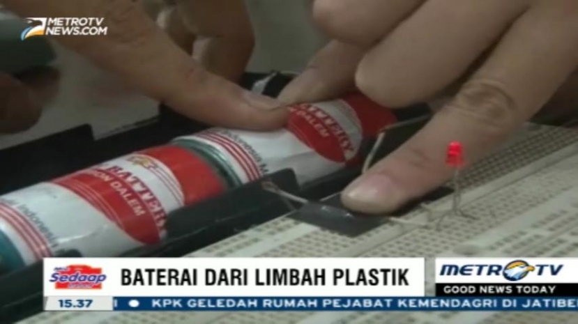 Hebat, Pelajar SMA Ciptakan Baterai dari Limbah Plastik