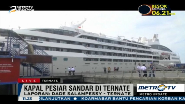 Kapal Pesiar Perancis Bersandar di Ternate