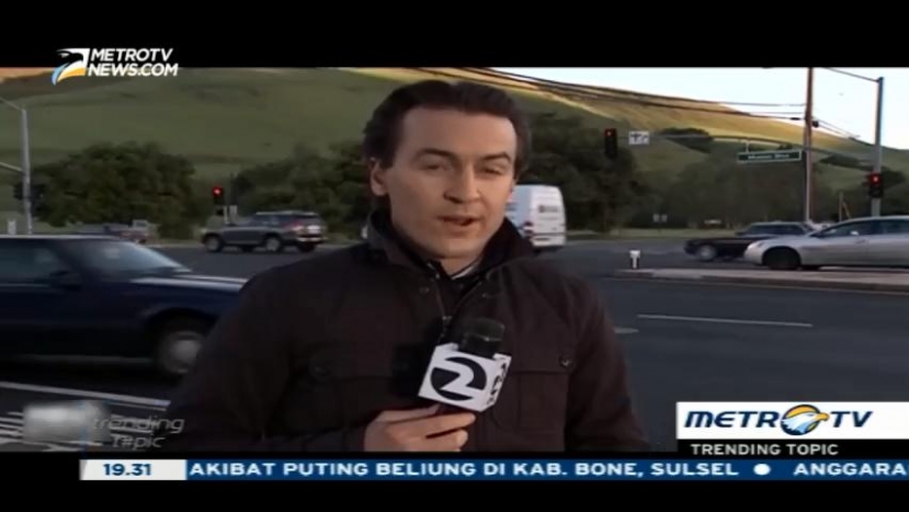 Reporter Ini Nyaris Tertabrak Mobil Saat Siaran