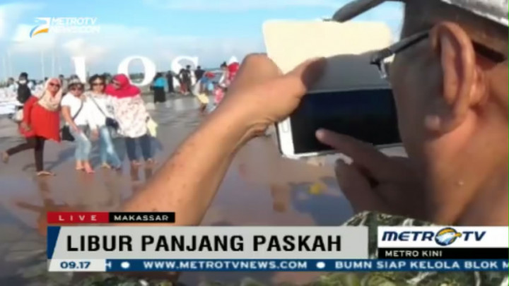 Pantai Losari Ramai Pengunjung