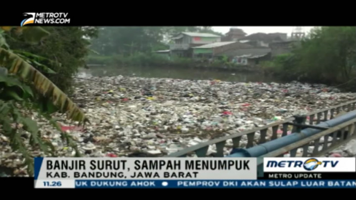 Banjir di Bandung Selatan Surut, Ribuan Ton Kubik Sampah Penuhi Sungai