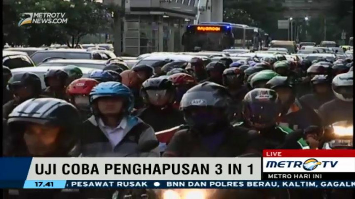 Uji Coba Penghapusan 3 in 1, Jalan Gatot Subroto Padat