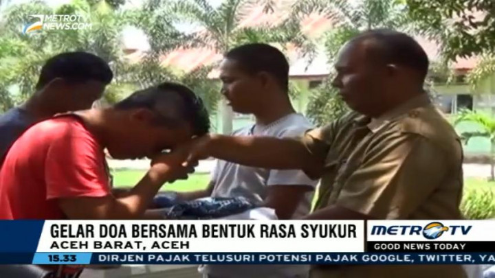 Puluhan Siswa di Aceh Gelar Doa Bersama Usai UN