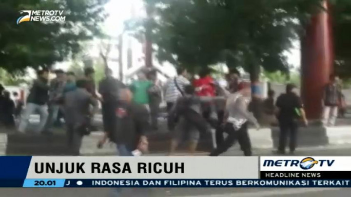 Tuntutan Tak Direspon, Mahasiswa Bentrok dengan Petugas Hotel