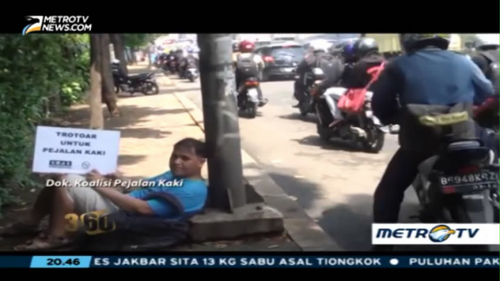 Merebut Hak Pejalan Kaki