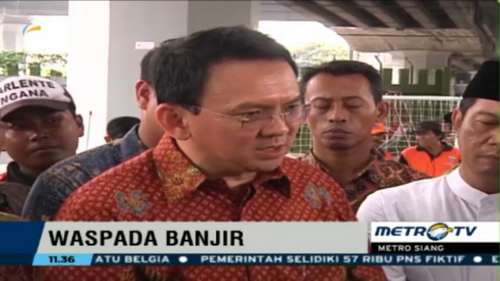 Pemprov DKI <i>Ngotot</i> Bangun Tanggul Laut