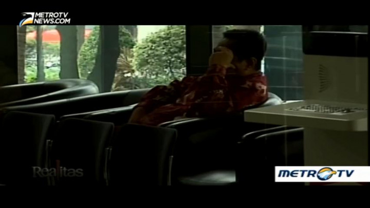 Drama Uang Pelicin Komisi Lima (3)