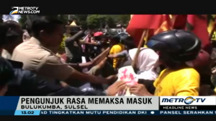 Demo Mahasiswa dan Buruh di Bulukumba Ricuh