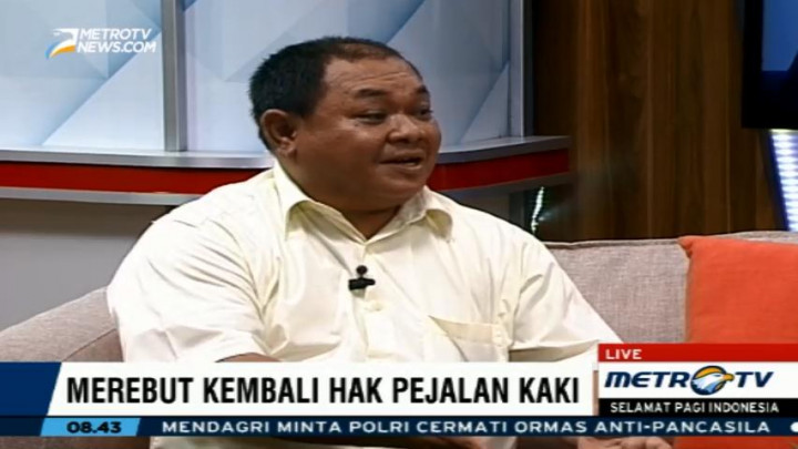 <i>Trotoar Masih Belum Bebas dari Pemotor</i>