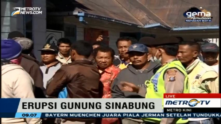 Keluarga Tunggu Serah Terima Jenazah Korban Awan Panas Sinabung