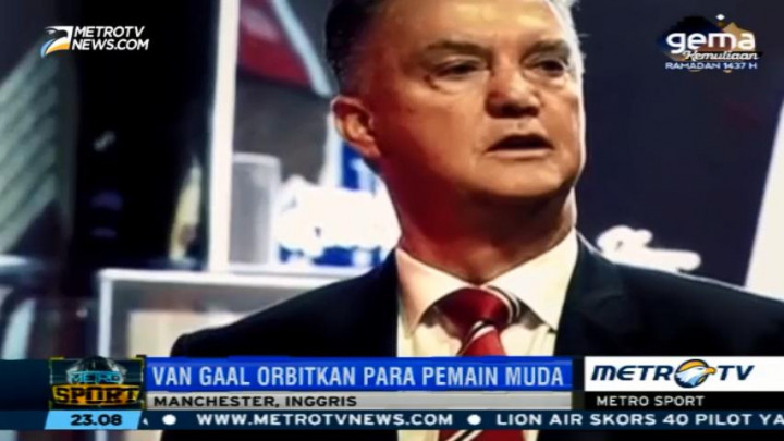 Pemecatan Louis Van Gaal dari MU Menyisakan Pro dan Kontra