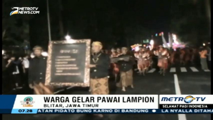 Warga Blitar Gelar Pawai Lampion Peringati Hari Lahir Pancasila
