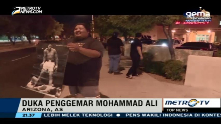 Fans Beri Penghormatan Terakhir untuk Muhammad Ali