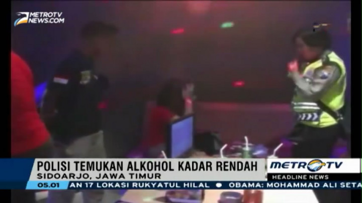 Petugas Gabungan Razia Tempat Hiburan Malam di Sidoarjo