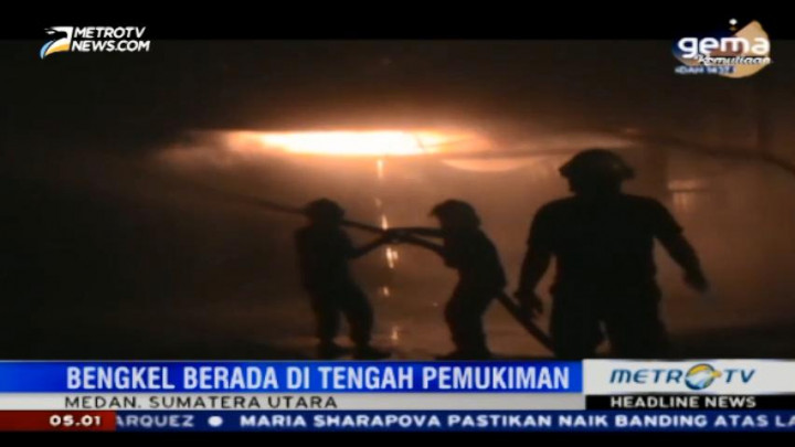 Gudang Penyimpanan Ban Mobil di Medan Terbakar