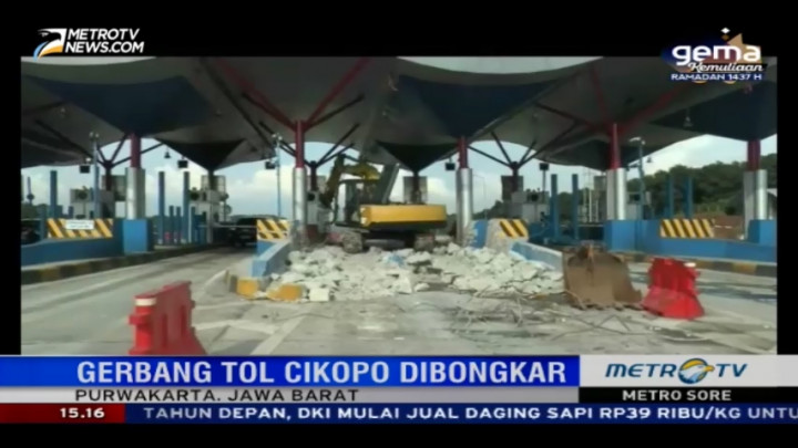 Gerbang Tol Cikopo Dibongkar