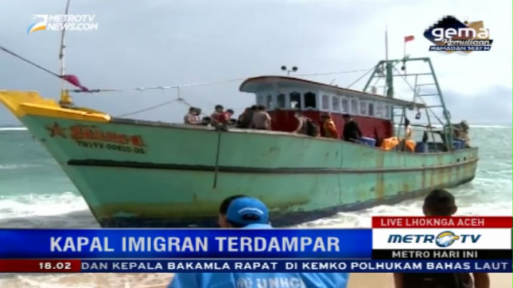 Kapal Imigran Srilanka Mendarat di Bibir Pantai Aceh
