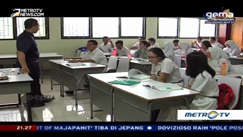 Prestasi dari Kandang Ayam (3)