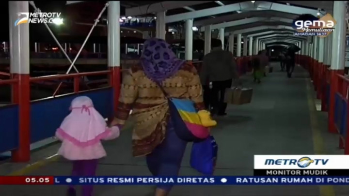 Jumlah Pemudik di Pelabuhan Merak Meningkat 10-15 Persen