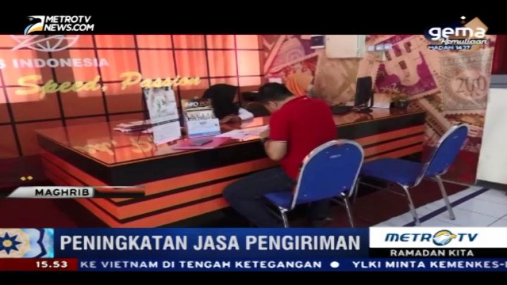 Jelang Lebaran, Pengiriman Uang TKI di Kantor Pos Jember Meningkat
