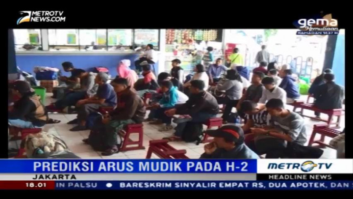 H-9 Lebaran, Terminal Kampung Rambutan Dipadati Pemudik