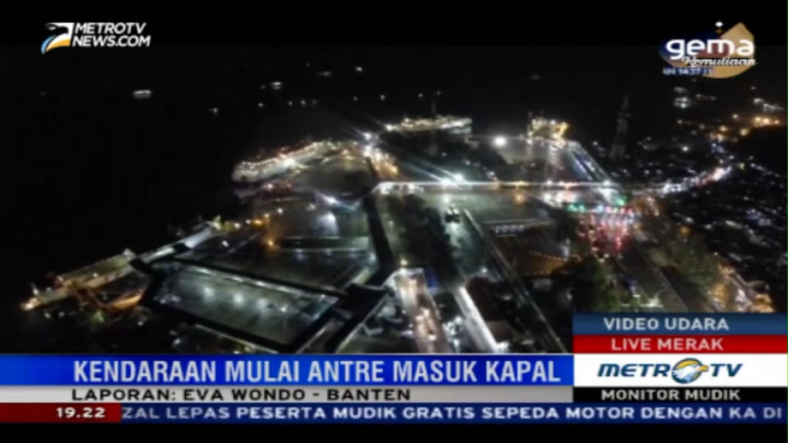 Antrean Kendaraan Mulai Terlihat di Pelabuhan Merak