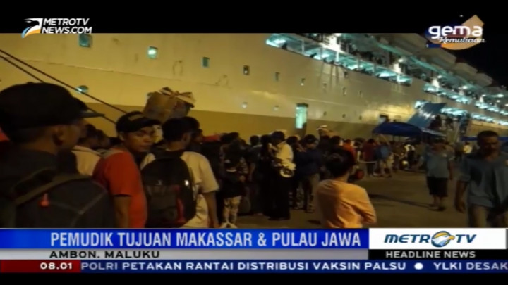 Pemudik Padati Pelabuhan Yos Sudarso