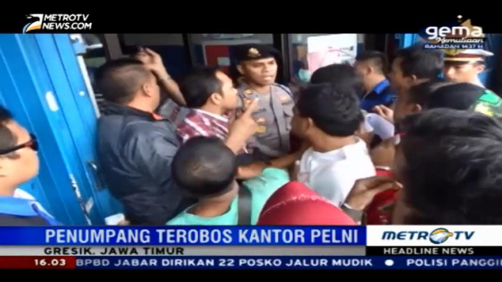 Pembelian Tiket Mudik Tujuan Pulau Bawean Diwarnai Ricuh