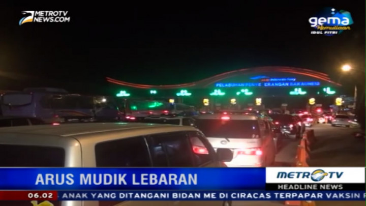 Ribuan Kendaraan Pemudik Padati Pelabuhan Bakauheni