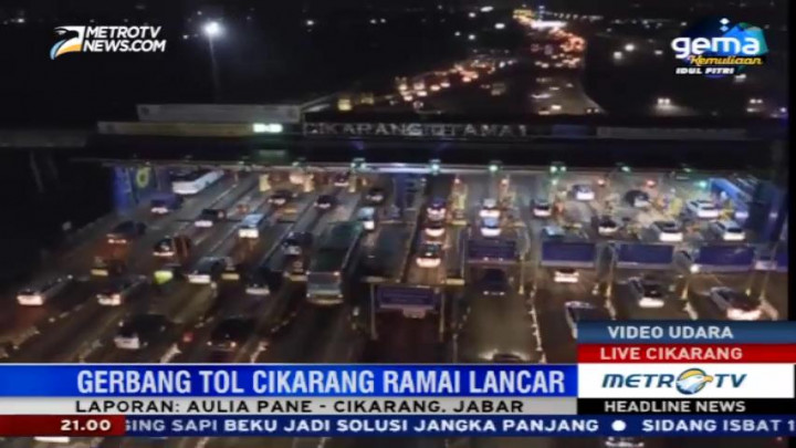 Gerbang Tol Cikarang Ramai Lancar