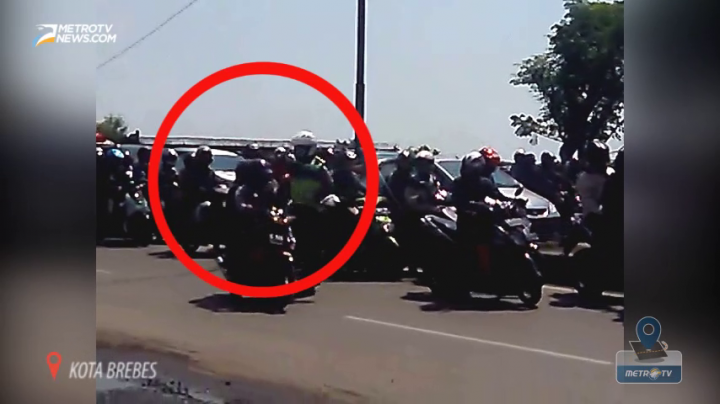 Tak Sabar Mengantre, Polisi Pukul Pemudik