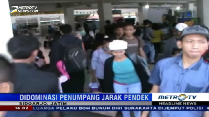 Ribuan Pemudik Padati Terminal Purabaya Sidoarjo