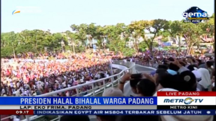 Usai Salat Id, Jokowi Gelar Halal Bihalal di Masjid Raya Padang