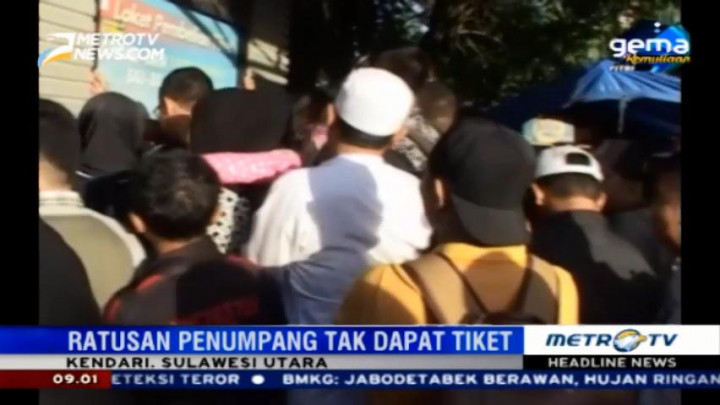 Ratusan Penumpang Kapal Cepat Bertumpuk di Pelabuhan Nusantara Kendari