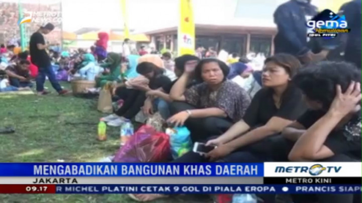 Libur Lebaran, Ribuan Wisatawan Padati TMII