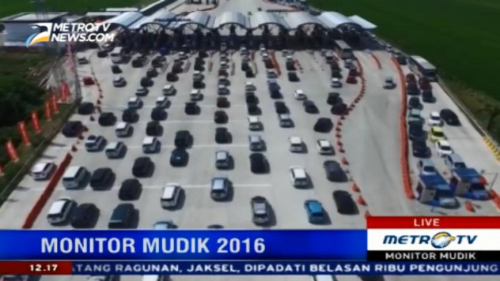 Antrean Kendaraan Mulai Terjadi di Gerbang Tol Palimanan