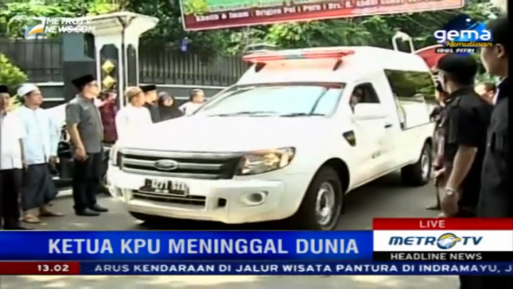 Jenazah Husni Kamil Manik Diberangkatkan ke TPU Jeruk Purut