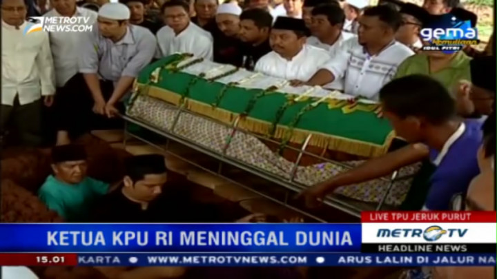 Jenazah Husni Kamil Manik Dimakamkan di TPU Jeruk Purut