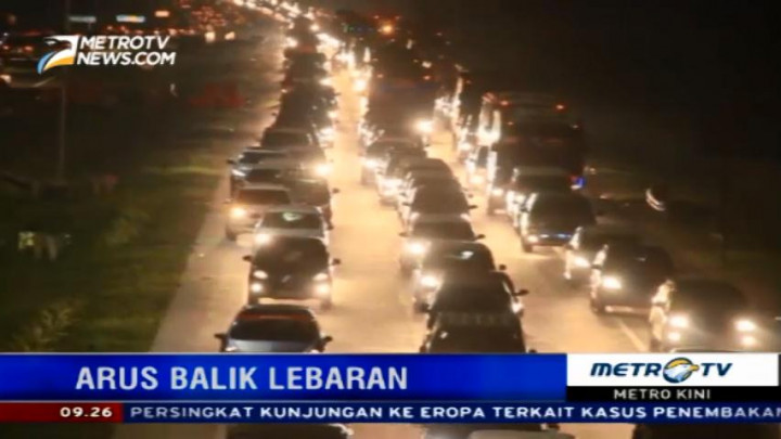 Antrean Kendaraan di Gerbang Tol Palimanan Capai 7 Km