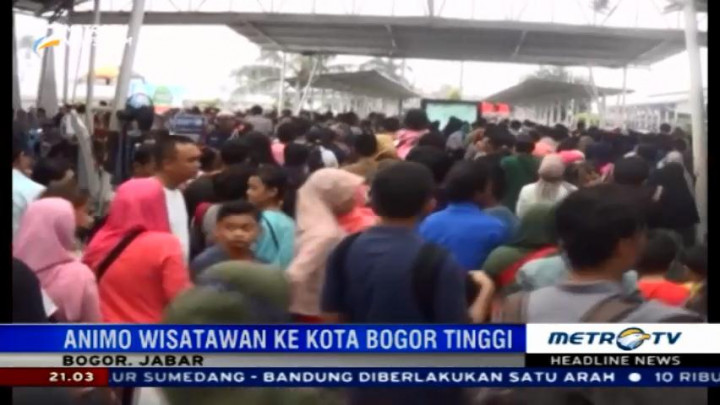 Ribuan Penumpang Padati Stasiun Besar Bogor